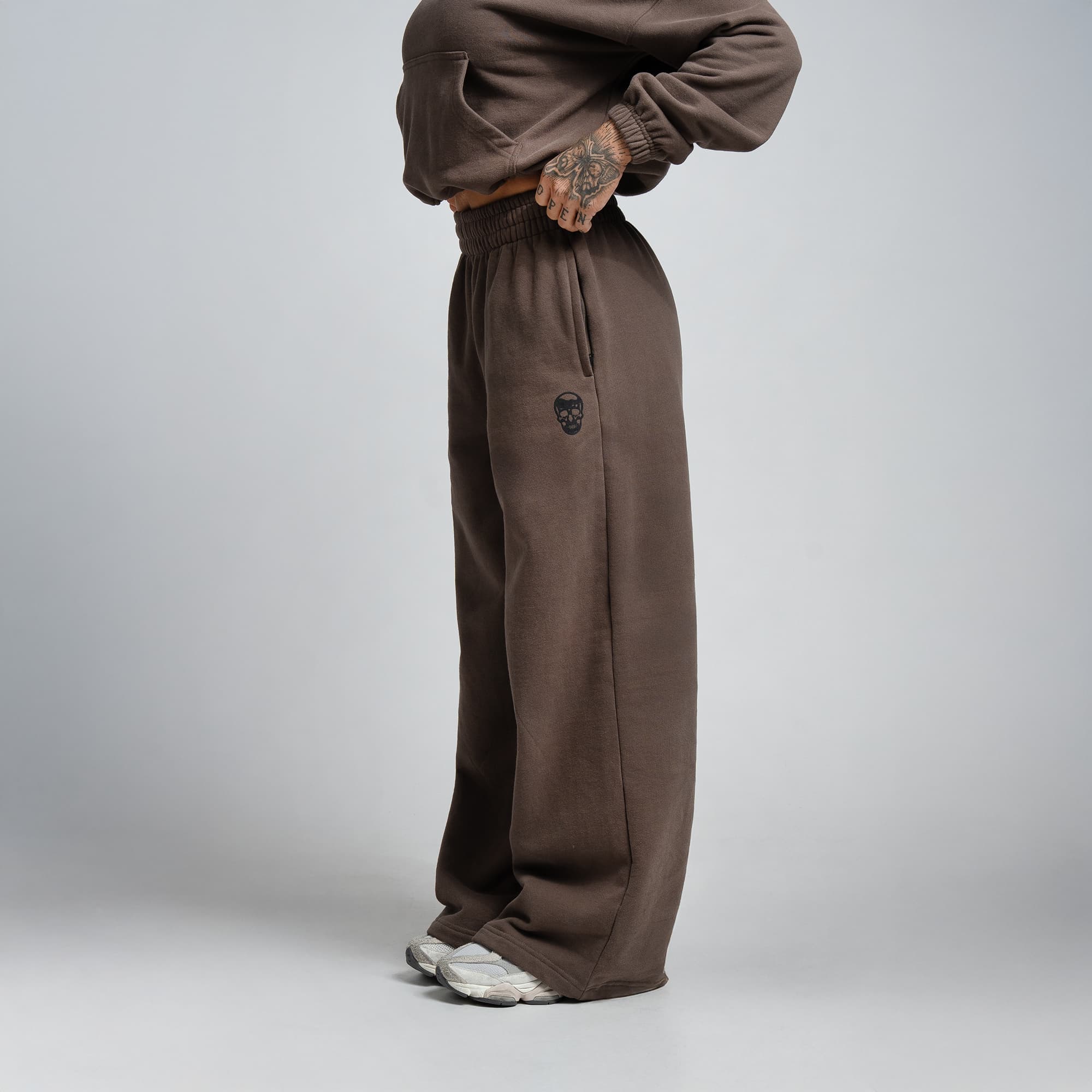 Heavyweight Women's Warm-Up Set - Image 18